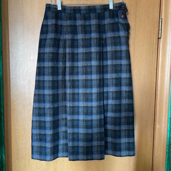 Paris Star Wool Plaid 2 Piece Set - oversized Blazer and skirt - Picture 7 of 11